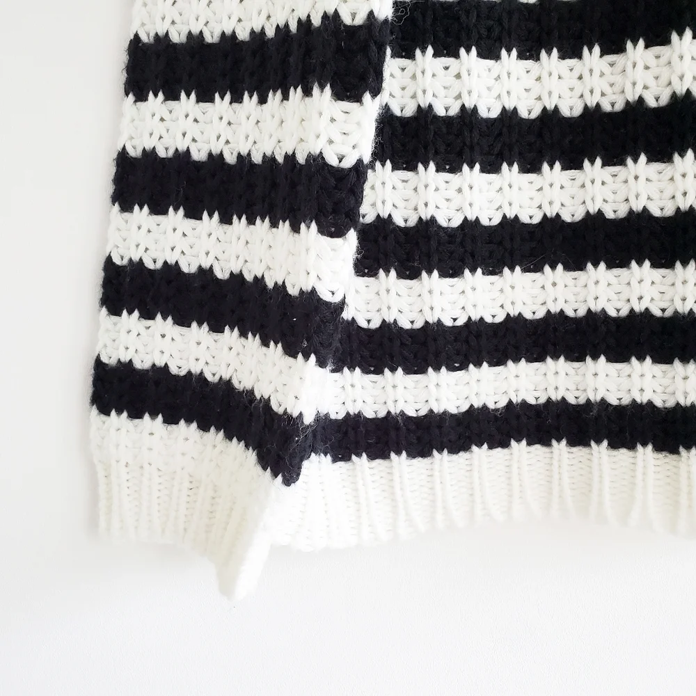 𝅺NEW Catherine Malandrino Chunky Sweater
